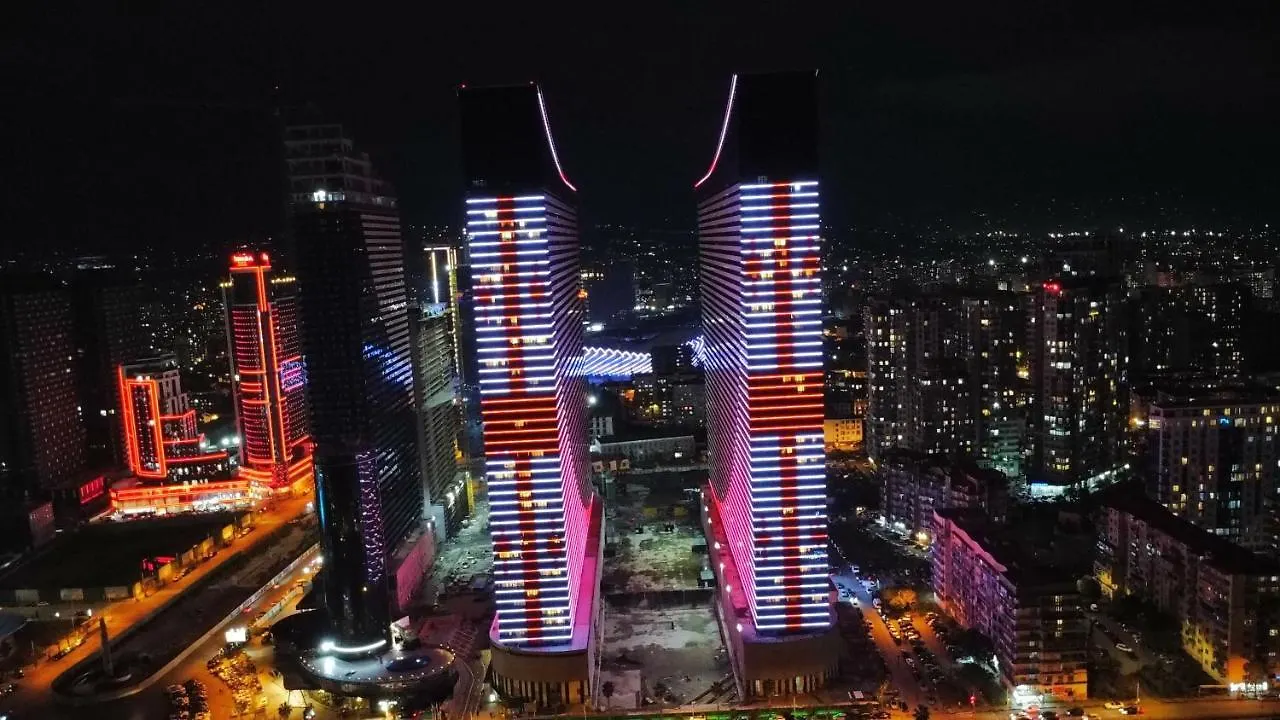 Orbi City Suite With Sea View Batoemi